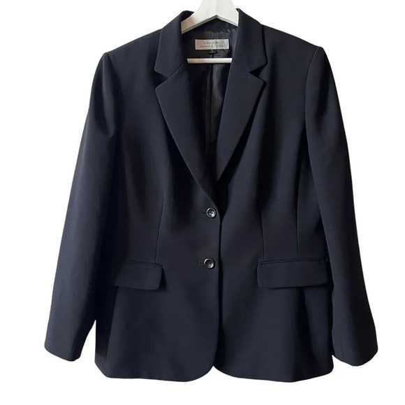 Tahari Jackets & Blazers - Tahari Arthur S Levine Women's Size 16 Black Two Button Blazer Jacket